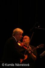 * Z DĚNÍ VE MĚSTĚ