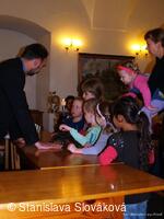 * Z DĚNÍ VE MĚSTĚ